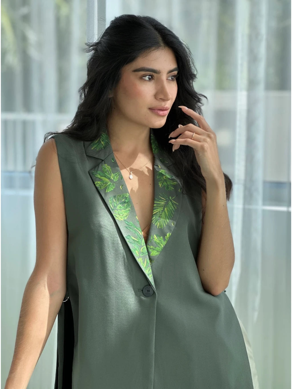 SPRING VEST OLIVE GREEN