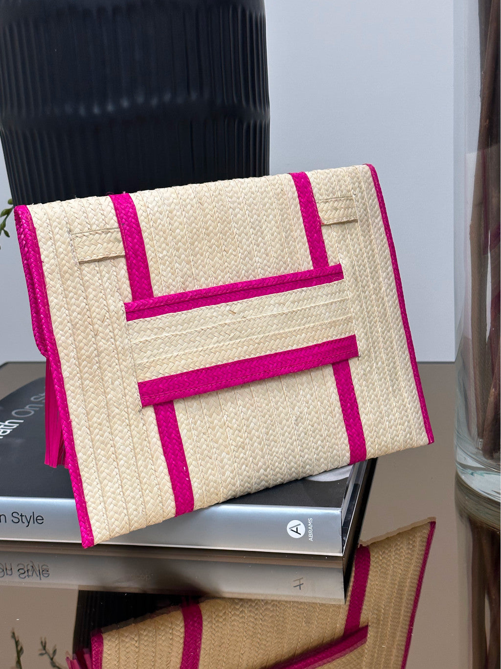 FUCHSIA STAR CLUTCH