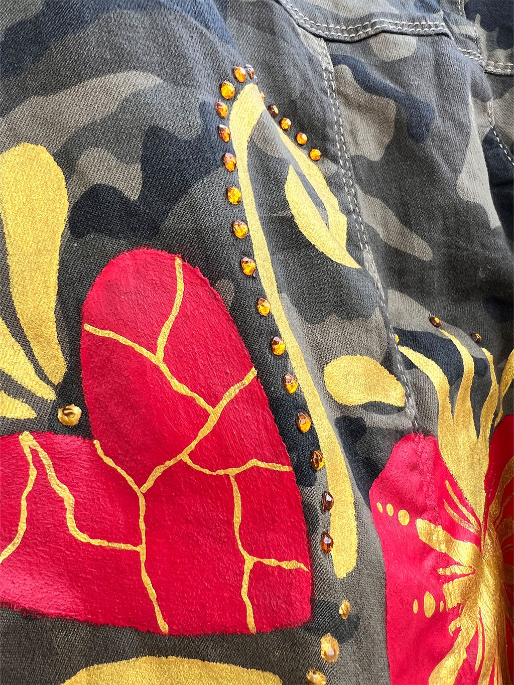 HEART CAMO JACKET