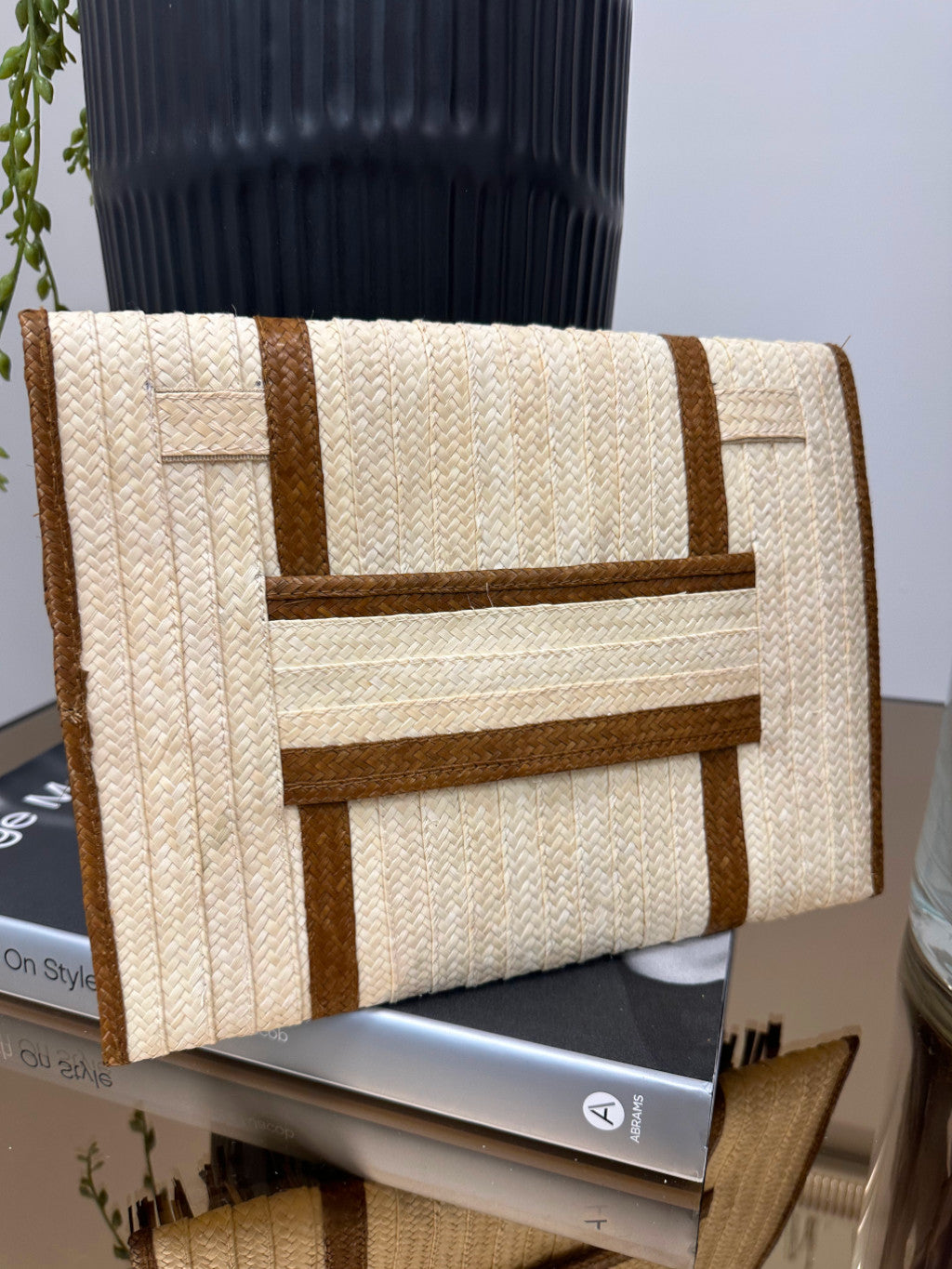 OCHRE STAR CLUTCH